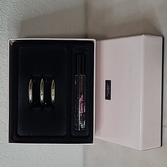 Victoria's Secret Accessories - Victoria's Secret Love Me Gift Set